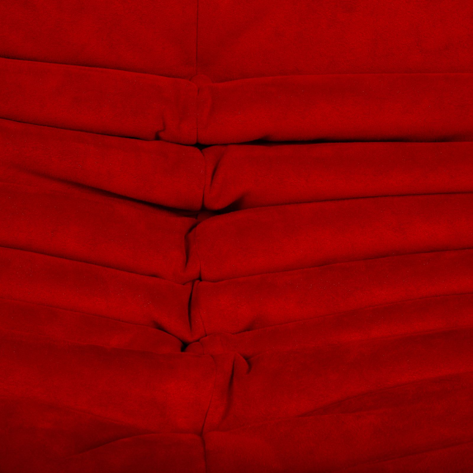 Canapé 2 places Ligne Roset Togo en tissu rouge photo 3017.0