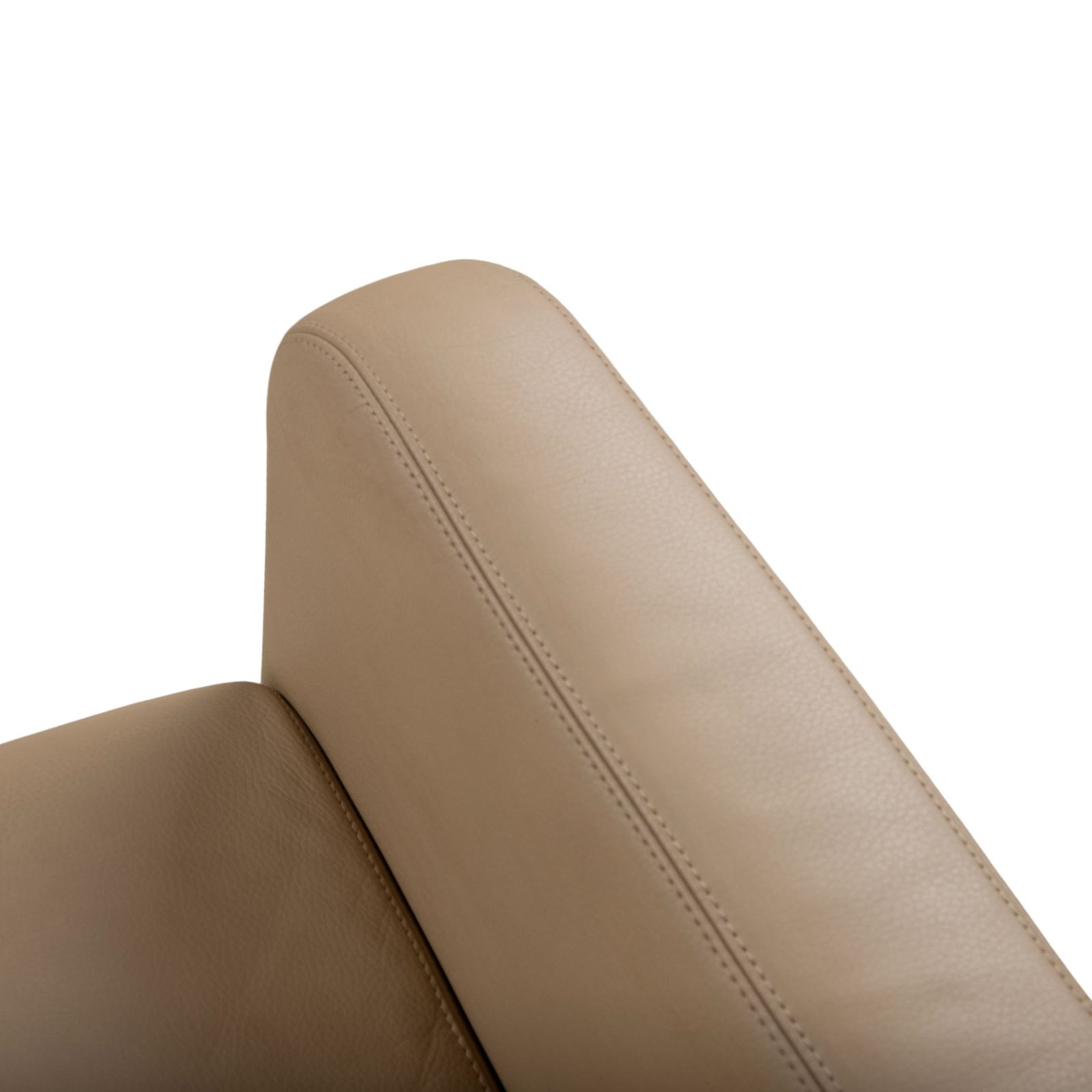 Fauteuil Cor Quant en cuir beige sable photo vinterior