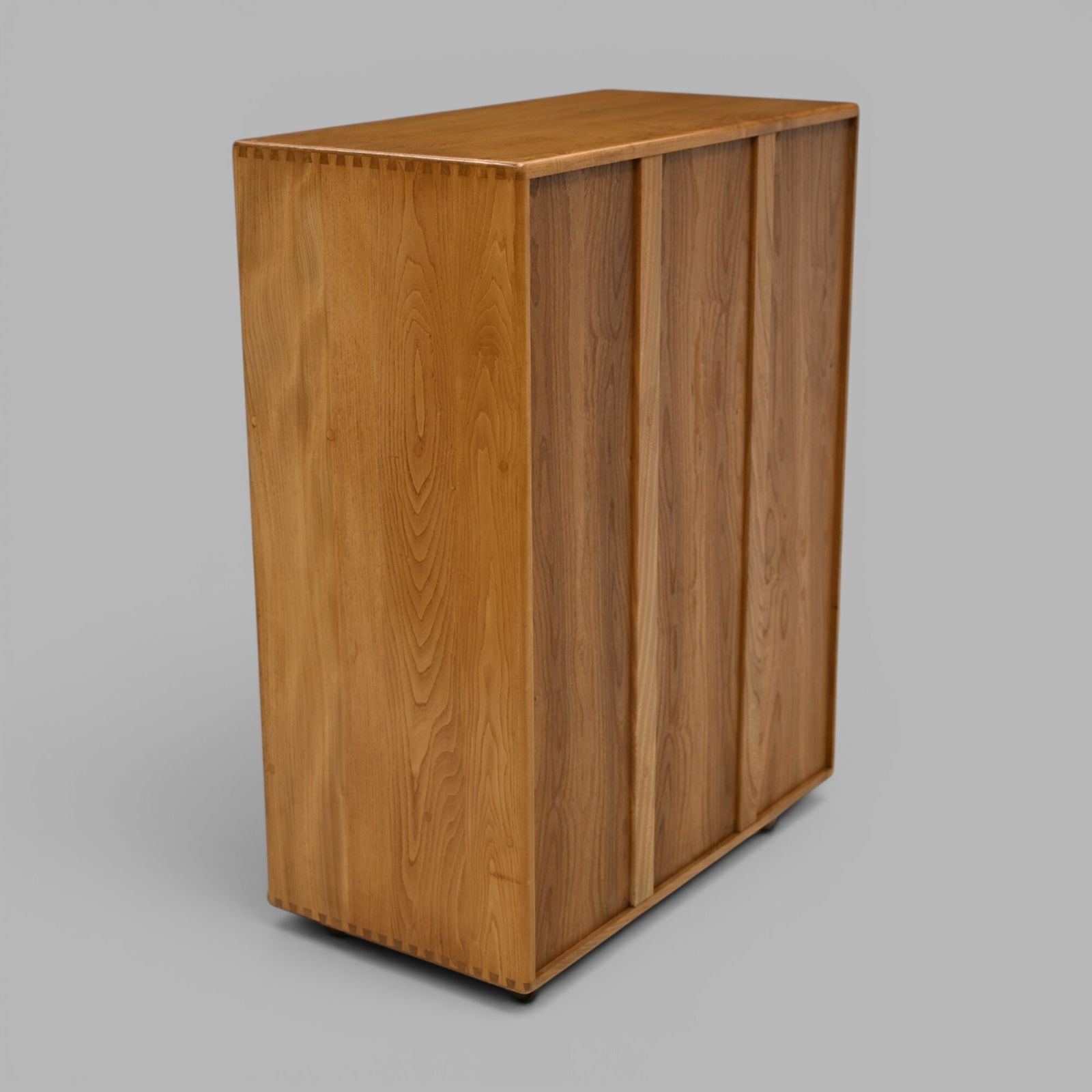 Ercol Drinks Cabinet Gin/Drinks Light Finish Free Uk Delivery photo Furniture