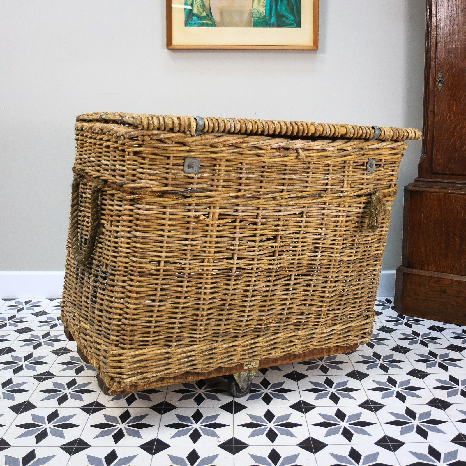 photo vinterior Arthur Craven Mill Basket In Wicker With Rope Handles And Lid