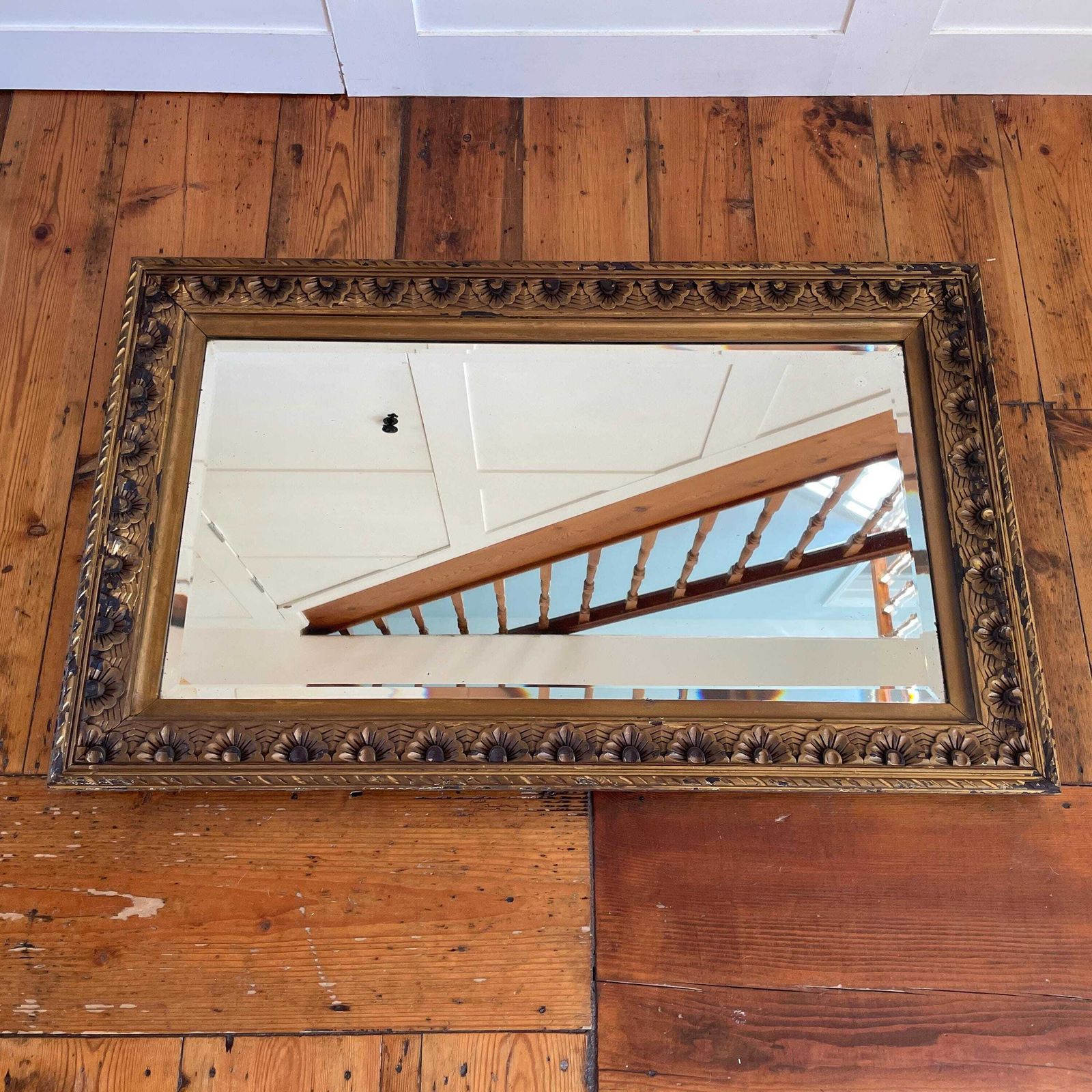 photo furniture Gold Floral Wooden Mirror Large Vintage Carved Wall Mirror Ornate Rectangular Frame Indian Style Entryway Lounge Accent