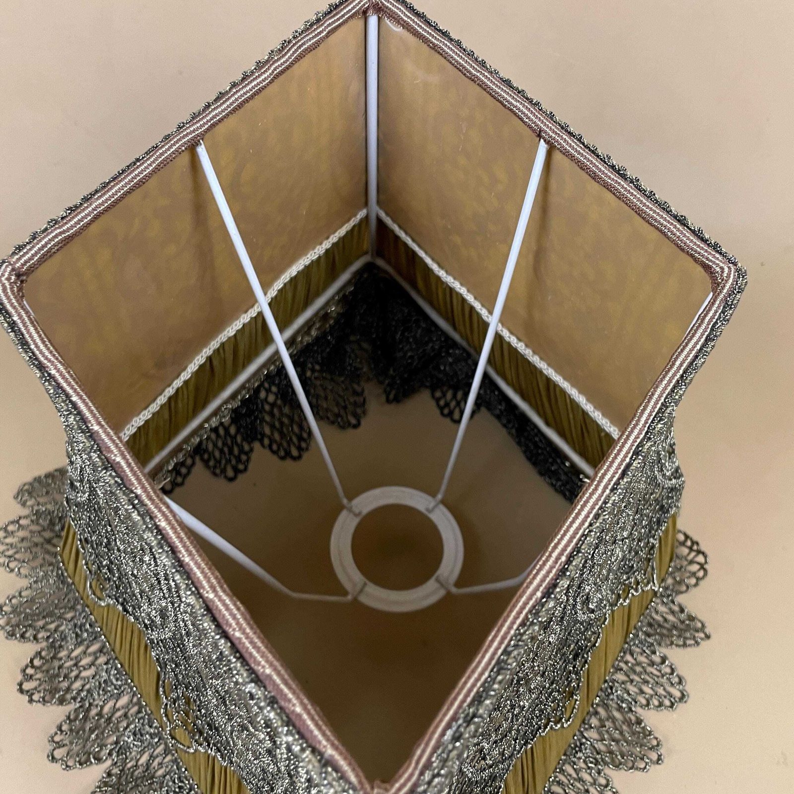photo vinterior Silk Lampshade Vintage Pleated Table Lamp Shade Green Gold Lace Trim Diamond Shape Decorative Victorian Revival Handmade Shade