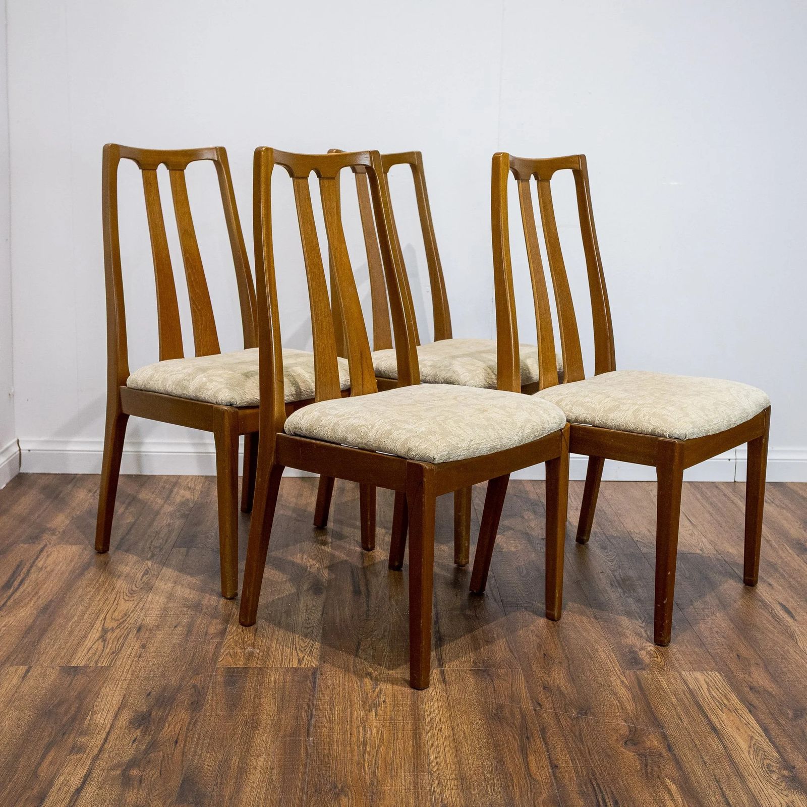 Furniture Nathan Teak Oval Extending Dining Table And 4 Chairs photo