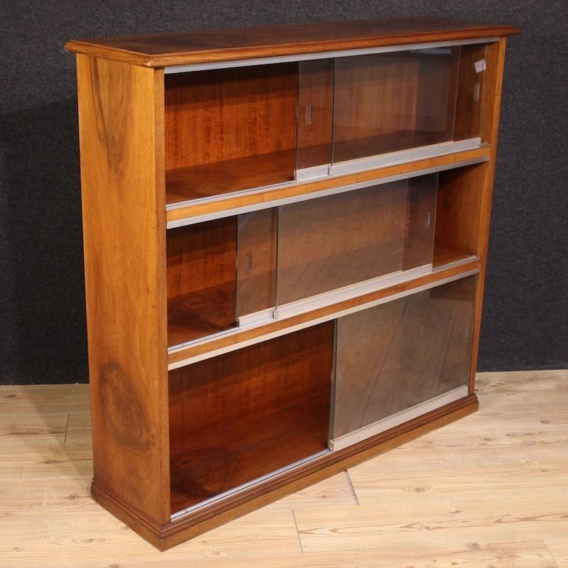 photo furniture Bibliothèque de design italien, années 1960