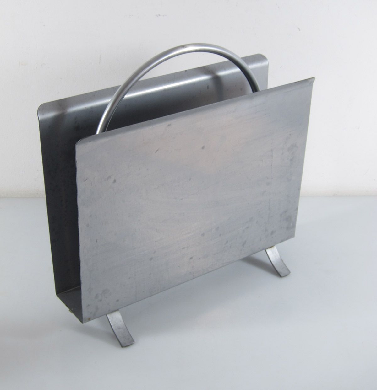 Gispen 1022 Metal Magazine & Newspaper Rack 1932 Silver Colour