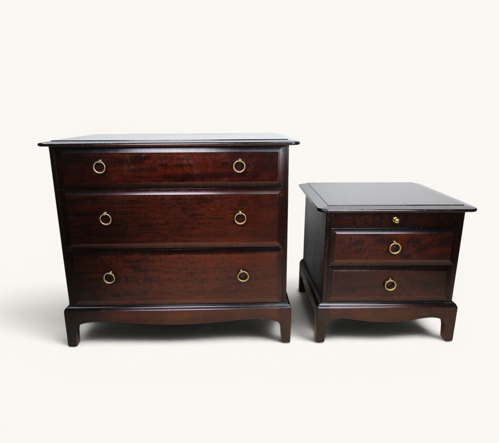 Stag Minstrel 3 Drawer Chest Of Drawers With Matching Bedside Cabinet Set