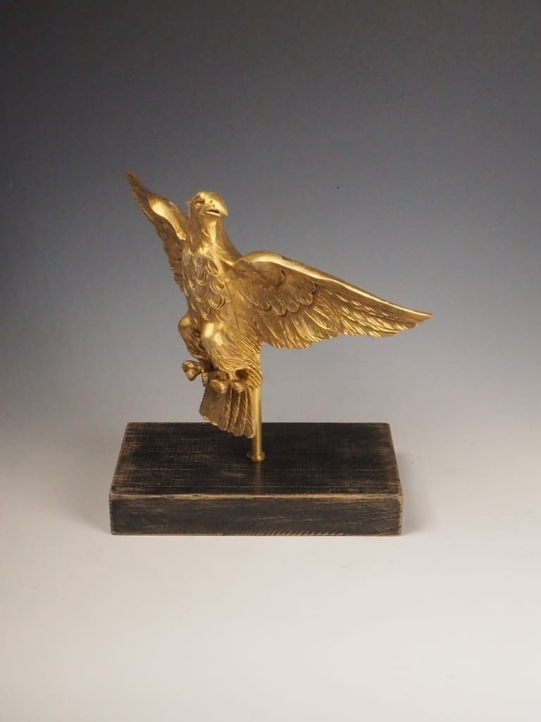 photo furniture Pair Of Decorative Gilt Eagle Stands – Home Interior Decor