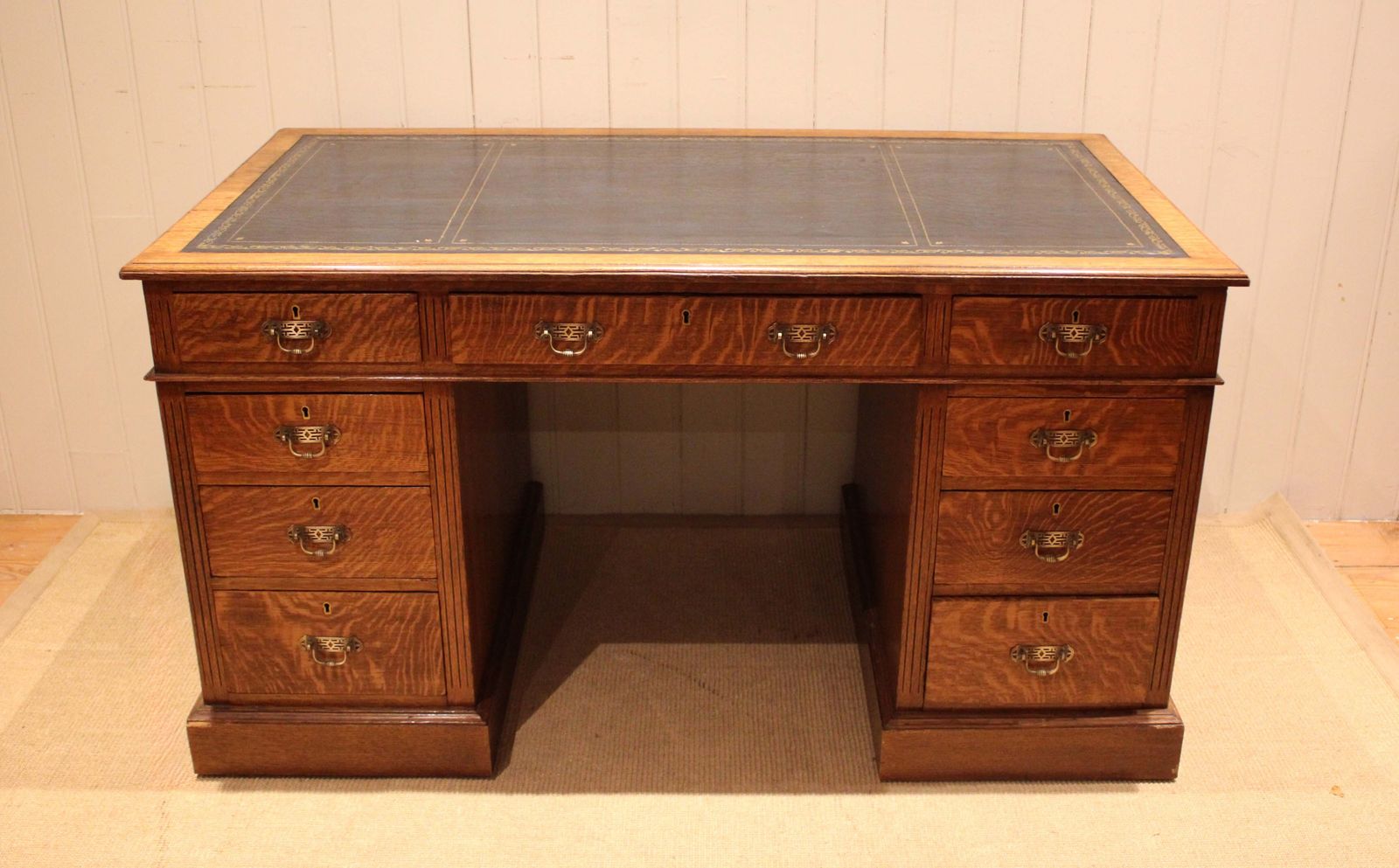 Large Edwardian Figured Oak Pedestal Desk