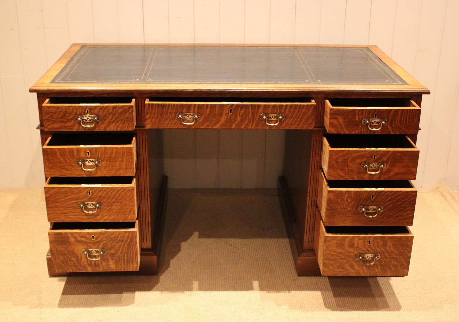 Large Edwardian Figured Oak Pedestal Desk photo buy