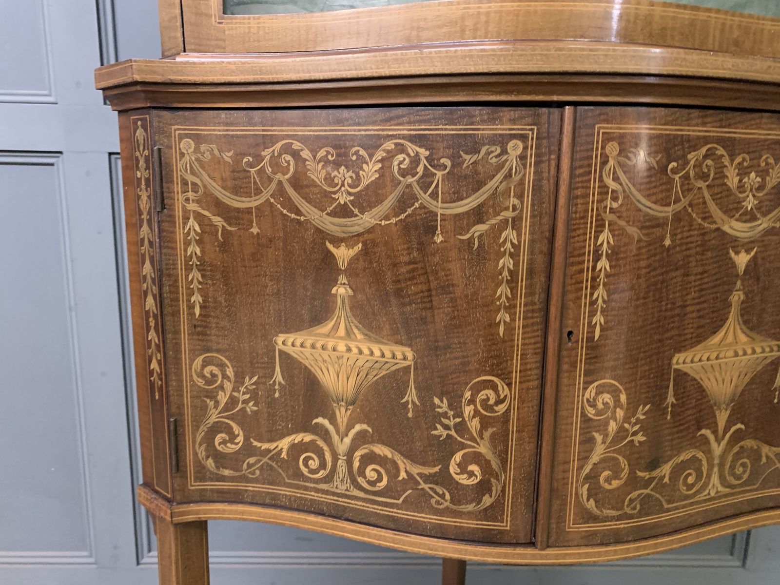 Inlaid Mahogany Corner Cabinet photo Furniture