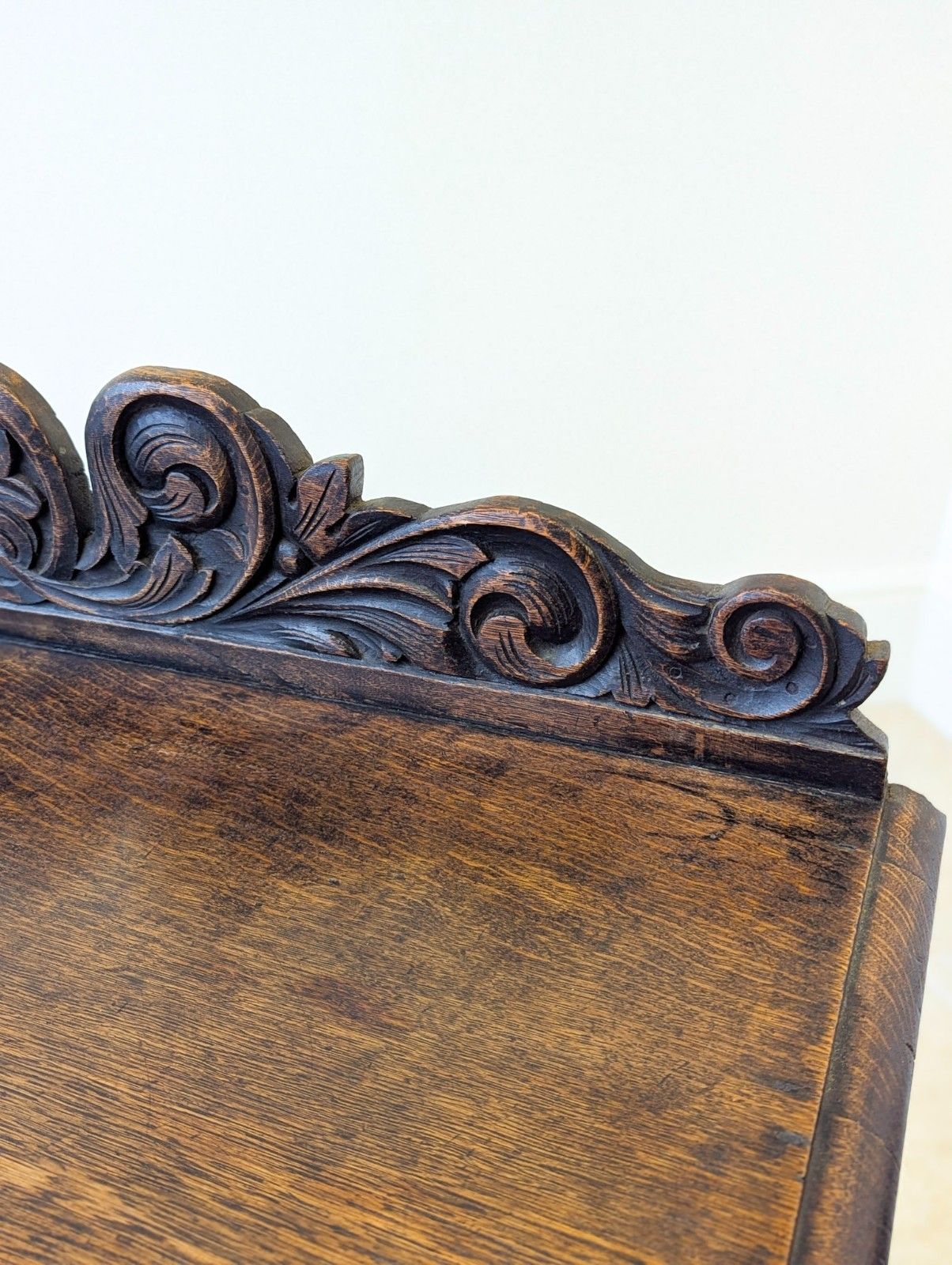 photo furniture Antique Late Victorian Oak Side Table C.1890
