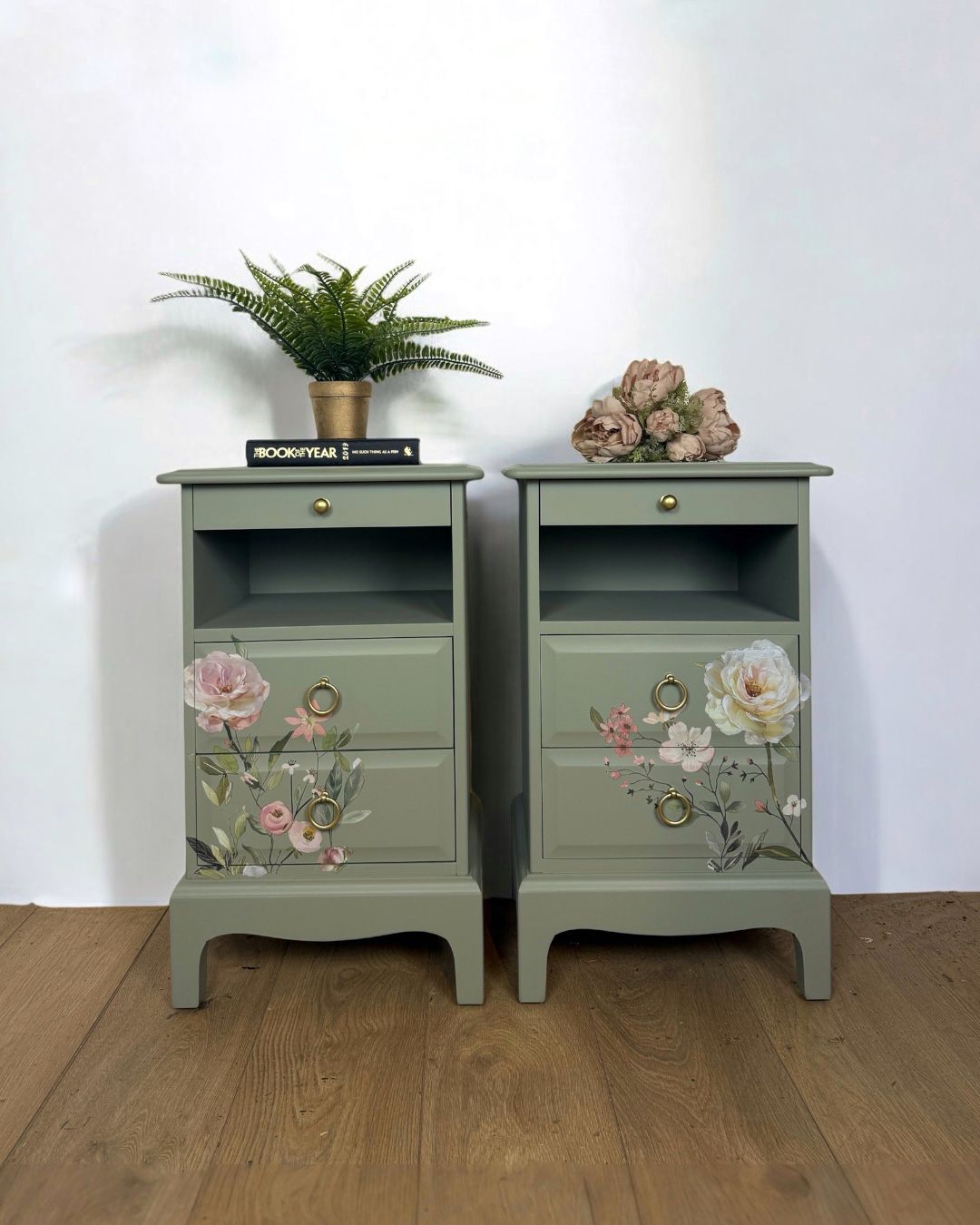 Rare Refinished Vintage Stag Minstrel Tea Tray  Bedside Tables In Pale Sage Green With Floral Design