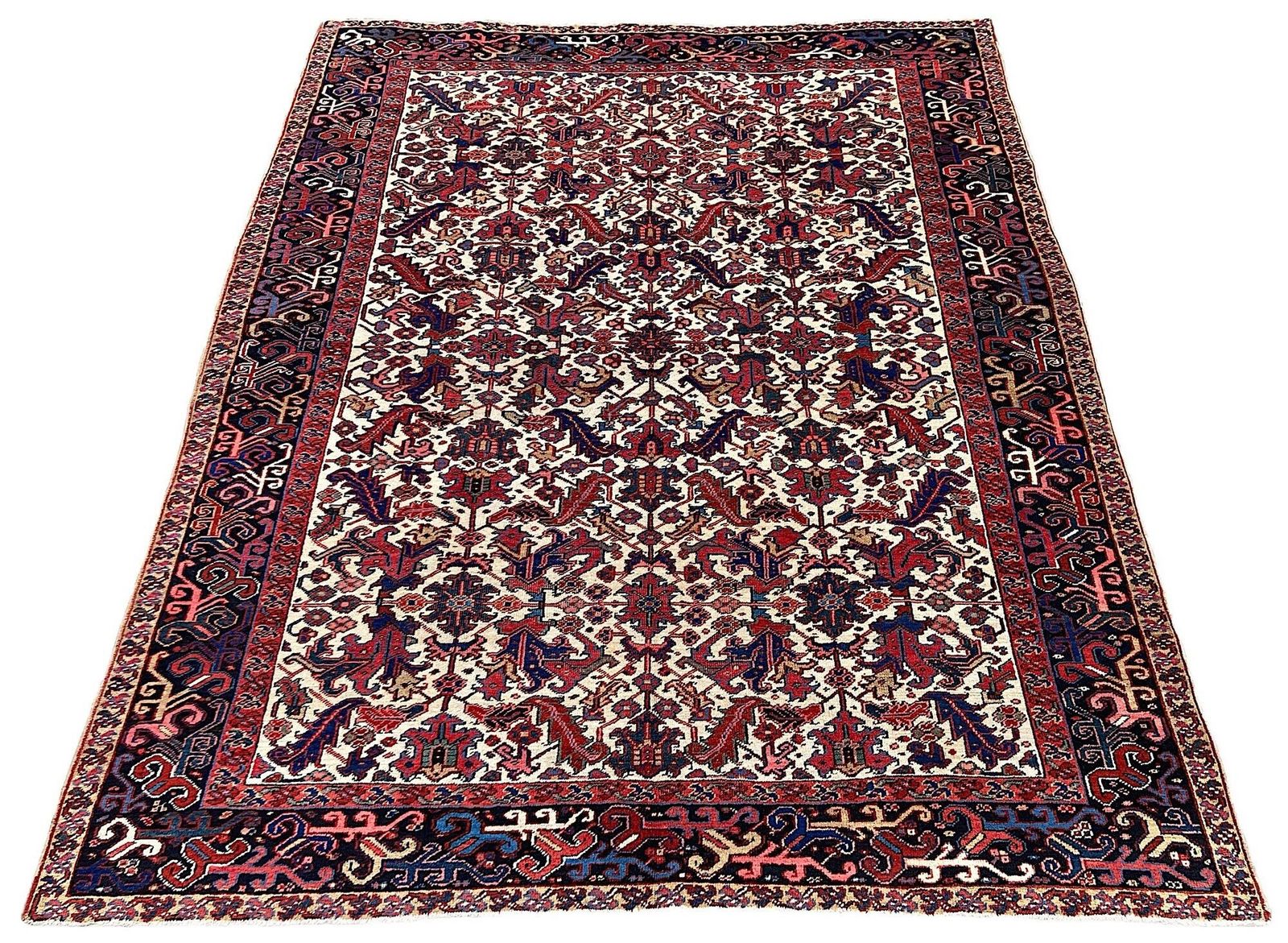 Antiek Heriz tapijt 3,00 m x 2,36 m photo furniture