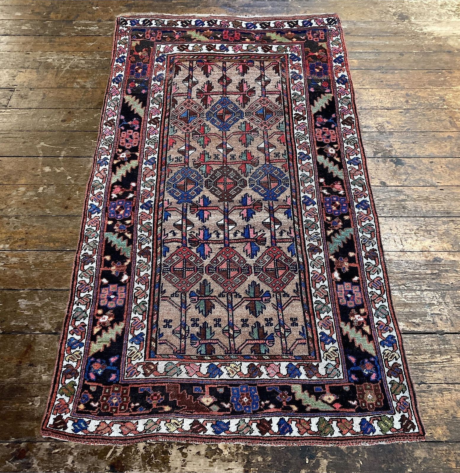 Antiek Koerdisch tapijt 2,12 m x 1,23 m photo Textiel