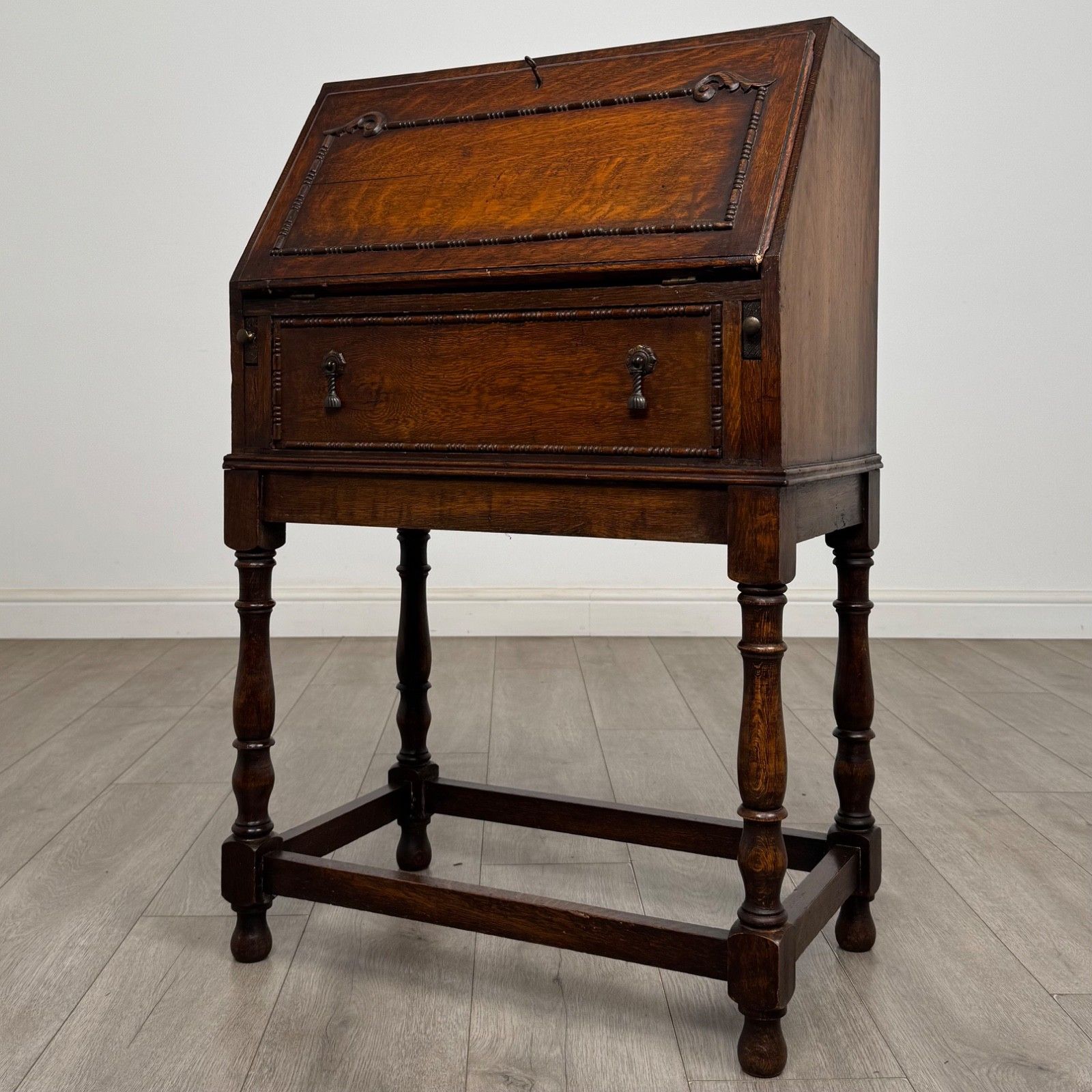 Antique 20th Century Jacobean Style Bureau In Oak ( Af 5849 ) photo for sale