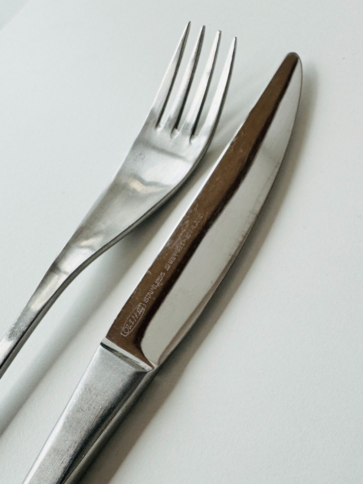 photo buy Old Hall Alveston Pattern Cutlery By Robert Welch 50 Piece Canteen For 6 Places