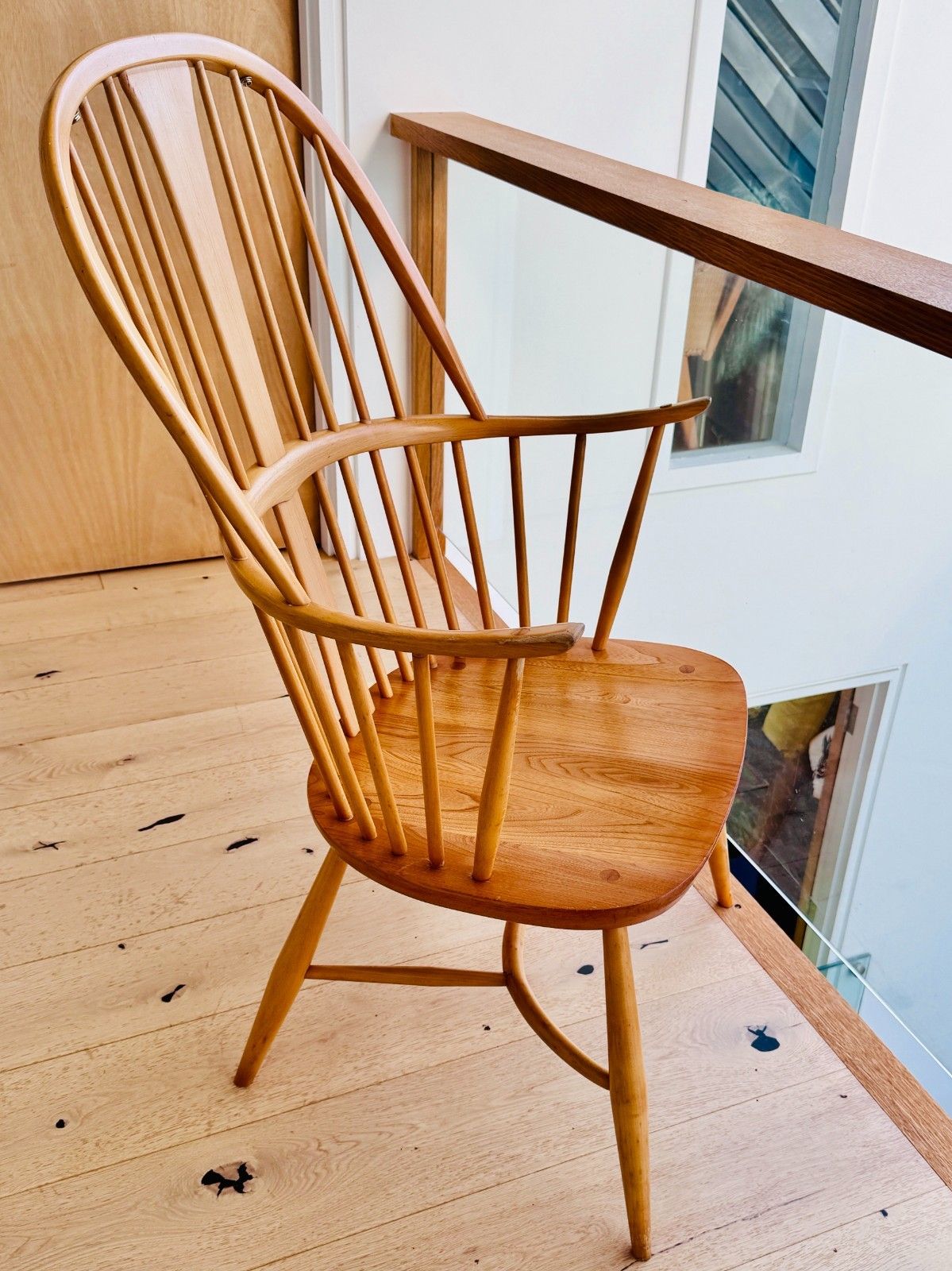 photo furniture Ercol Windsor Chairmakers Chair In Light Ash 7911 Late 90s