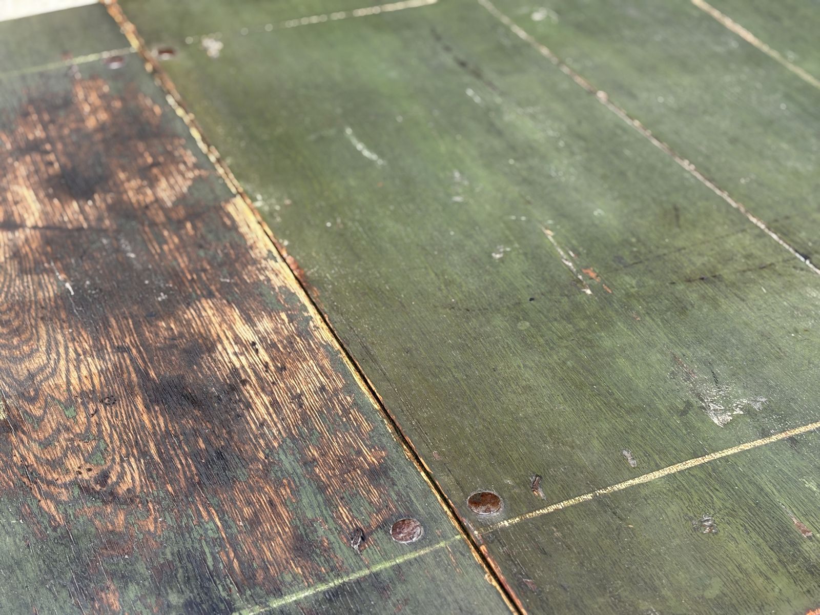 photo buy Early 19th Century Swedish Green Painted Top Drop Leaf Dining Table