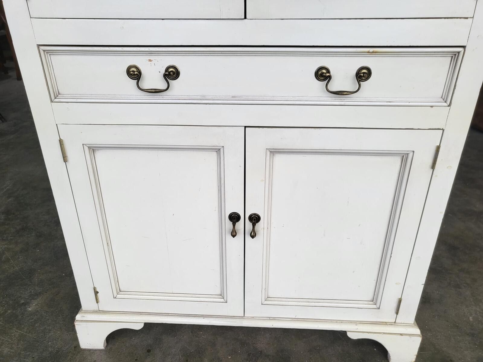 photo vinterior Laura Ashley Linen Press Storage Cabinet Kitchen Cupboard