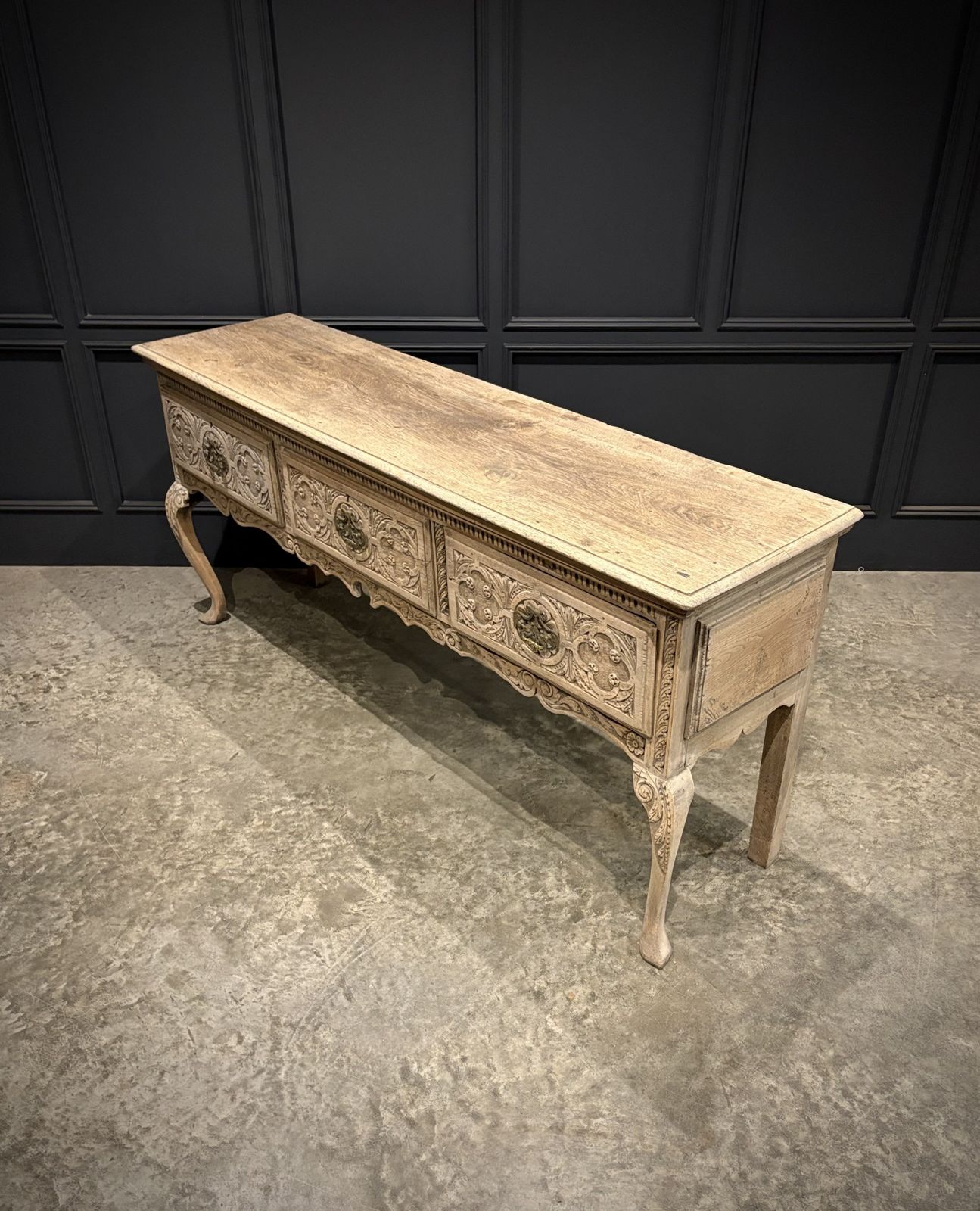 18th Century Carved Oak Dresser Base photo 4750.0