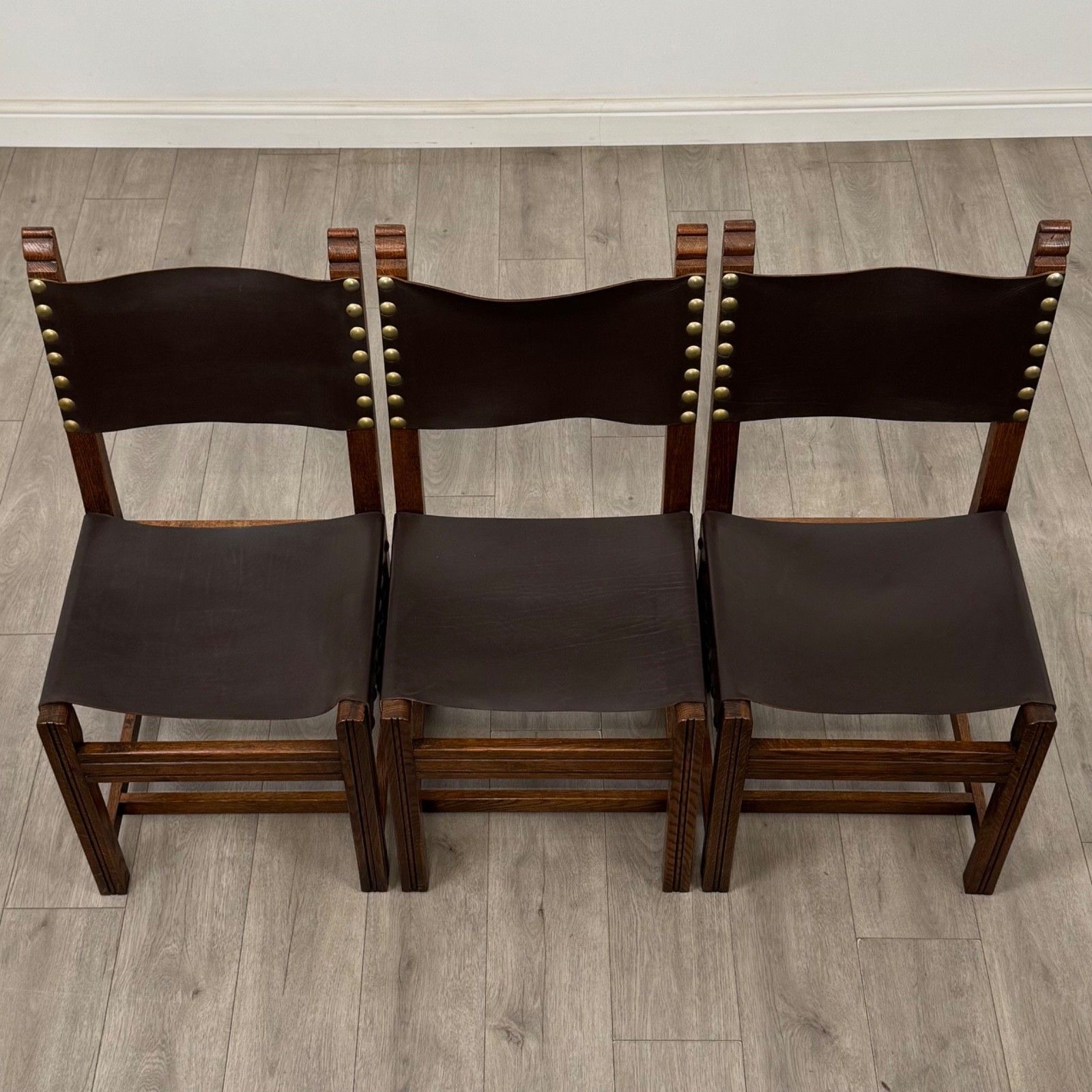photo furniture Antique 20th Century Set Of 6 Leather Dining Chairs In Oak ( Af 5859 )
