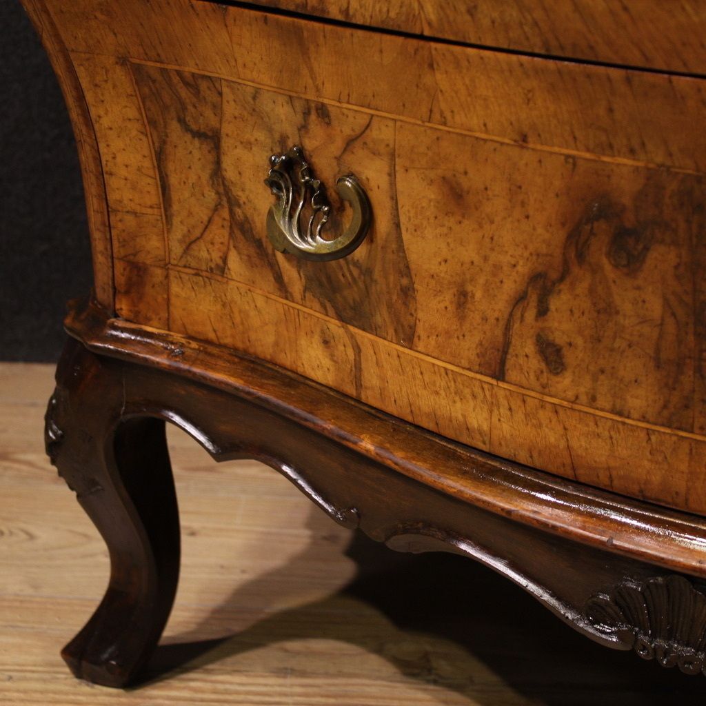 photo for sale 20e-eeuwse Venetiaanse houten ladekast