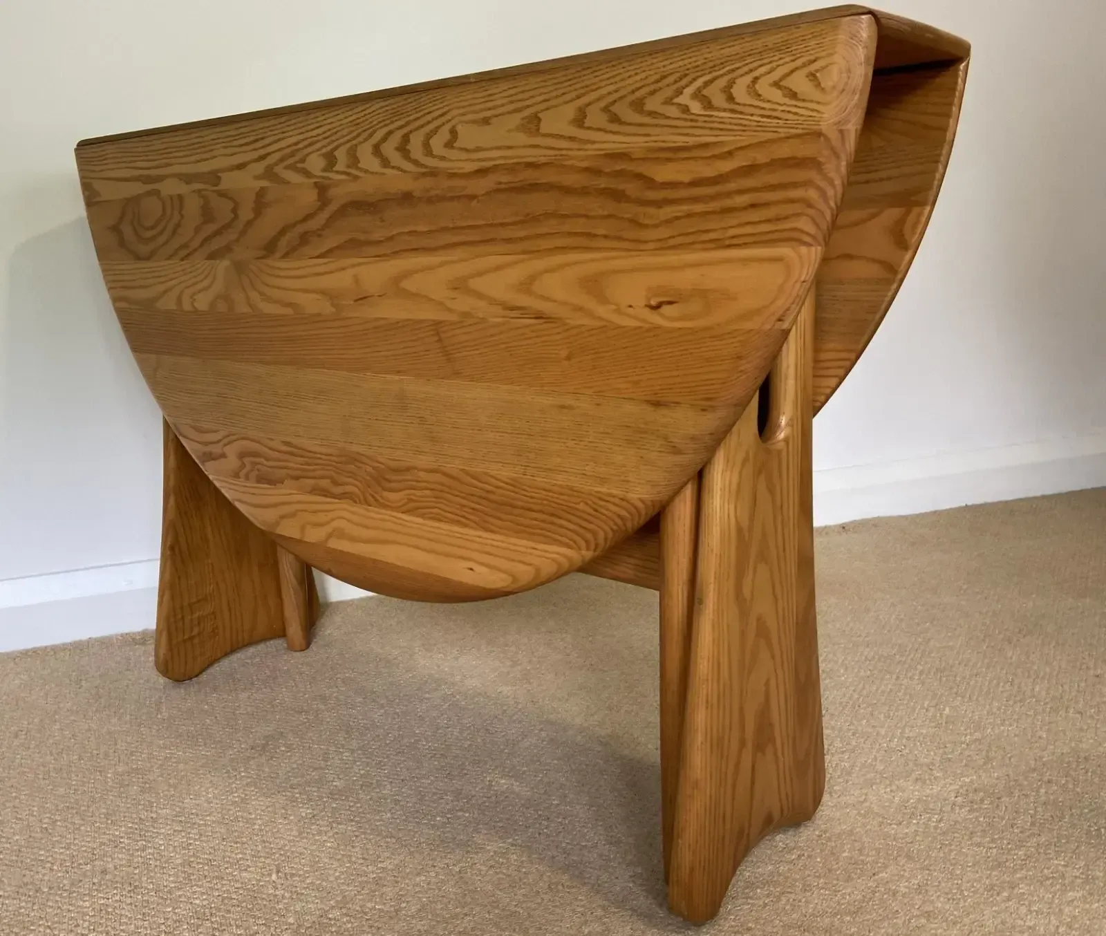 Mid Century Blonde Ercol 1156 Windsor Gate Leg Drop Leaf Kitchen/Dining Table