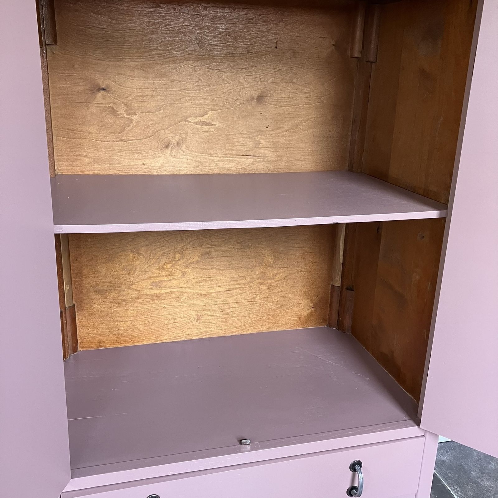 Stunning Painted 1940's Lockable Oak Linen Cupboard / Tall Boy; Farrow And Ball Sulking Room Pink, Carved Doors photo buy