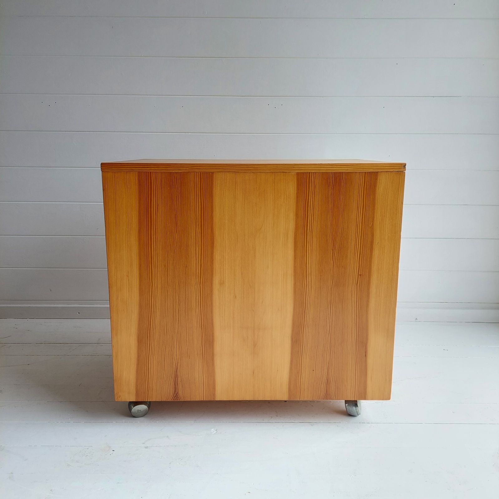 photo vinterior Mid Century Scandinavian Pine Bedside Chest Of Drawers Filing Cabinet Alvar Aalto Style 70s Restored