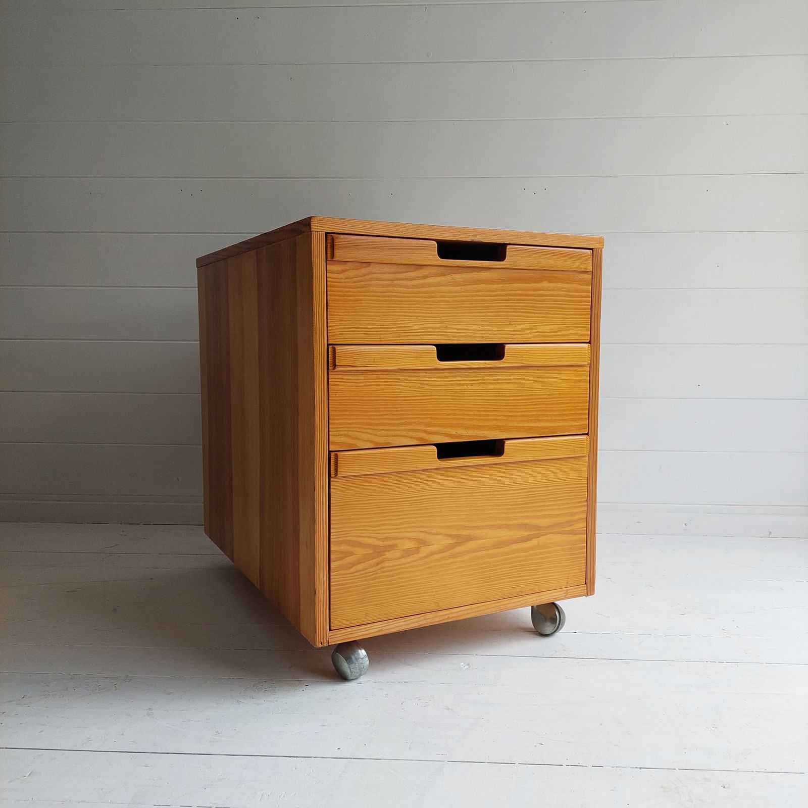 Mid Century Scandinavian Pine Bedside Chest Of Drawers Filing Cabinet Alvar Aalto Style 70s Restored photo vinterior