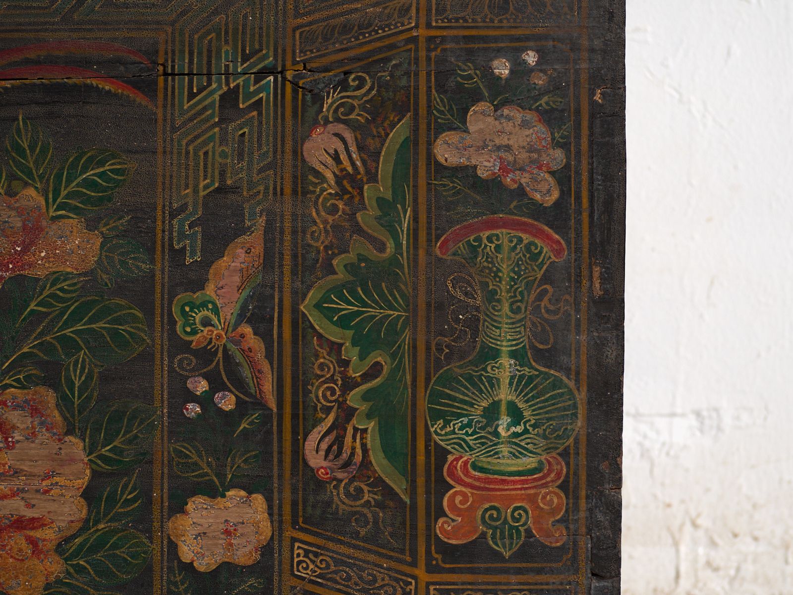 Antique Painted Trunk In Pine Wood – China, Circa 1900 photo vinterior