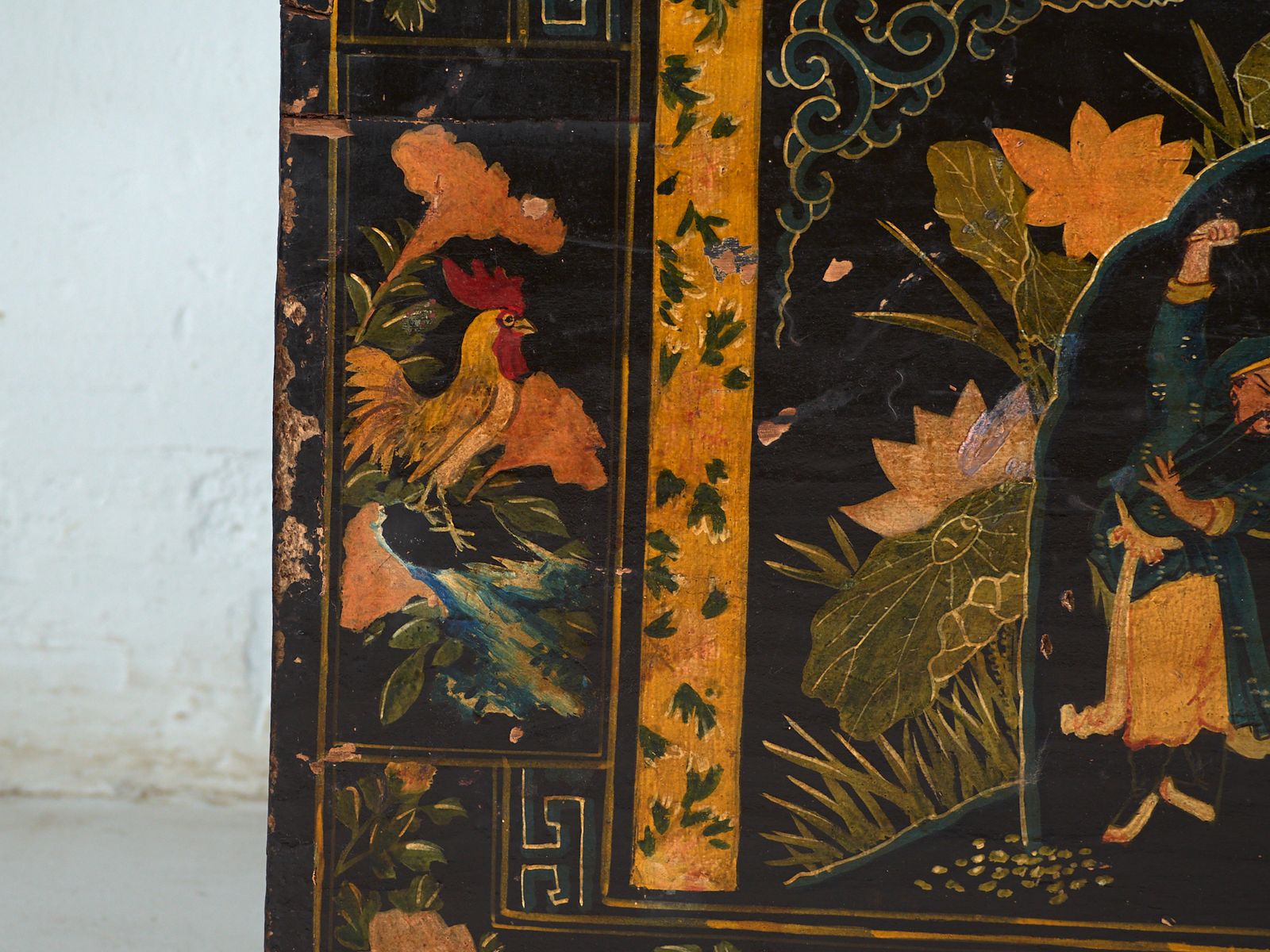 Antique Black Lacquered Trunk In Pine Wood – China, Circa 1900 photo vintage