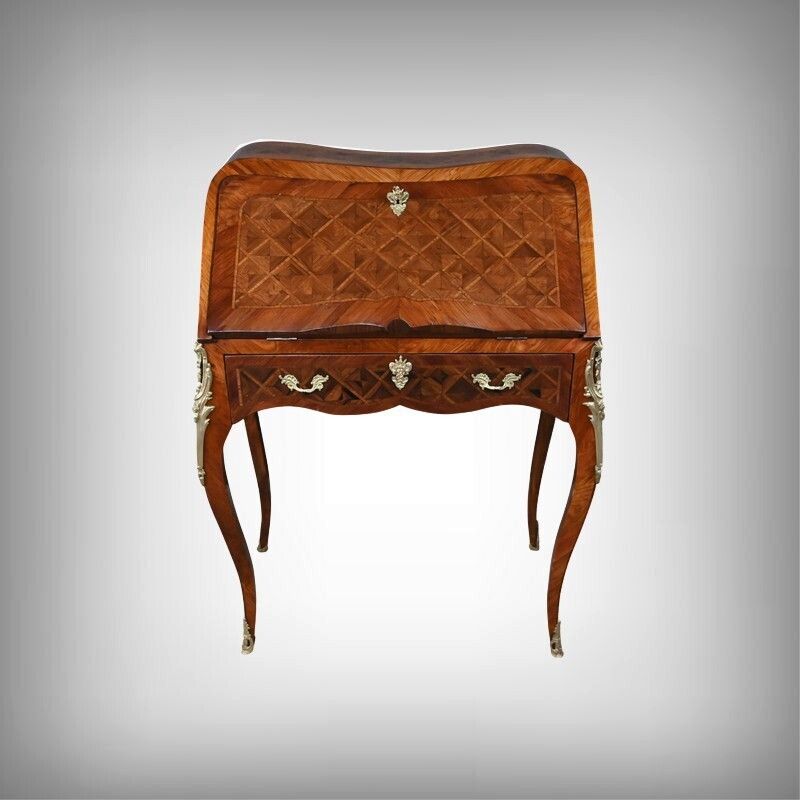 Small Marquetry Lady's Desk, Louis XV Style – First Half Of The 20th Century