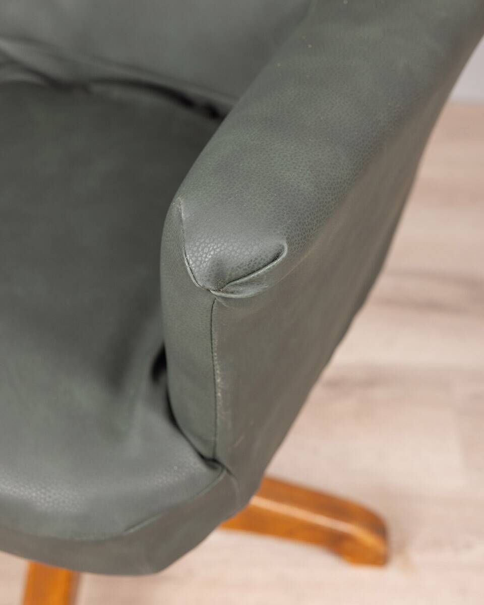 50s Vintage Swivel Armchair In Leather Design Anonima Castelli photo for sale