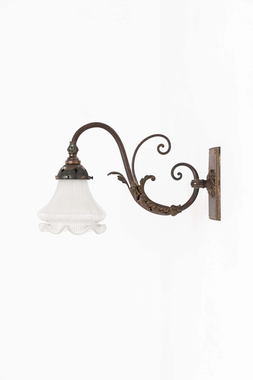 Pair Of Edwardian Art Nouveau Brass Wall Lamps photo vinterior