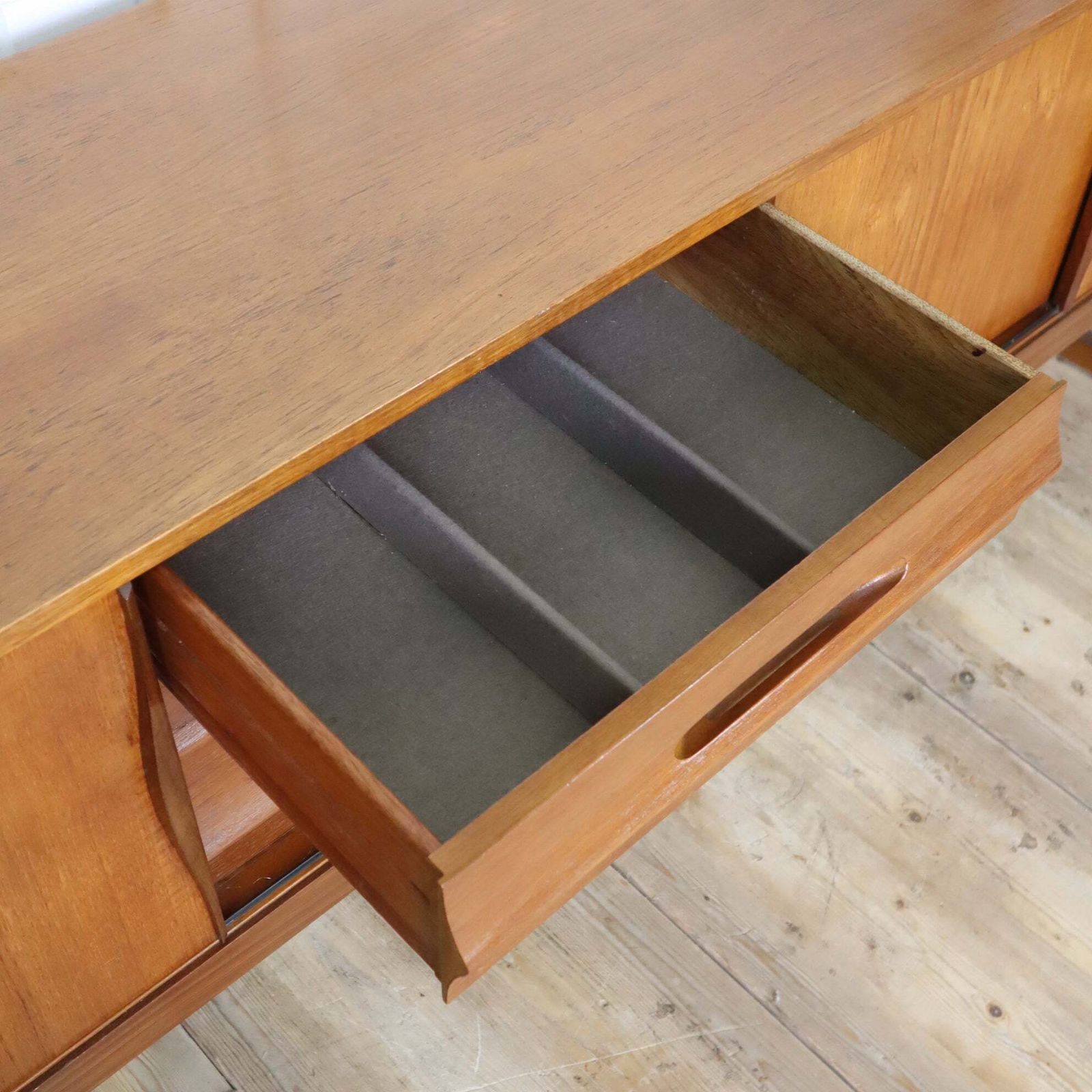 Vintage Teak Large Elliots Of Newbury Sideboard 0506b photo buy