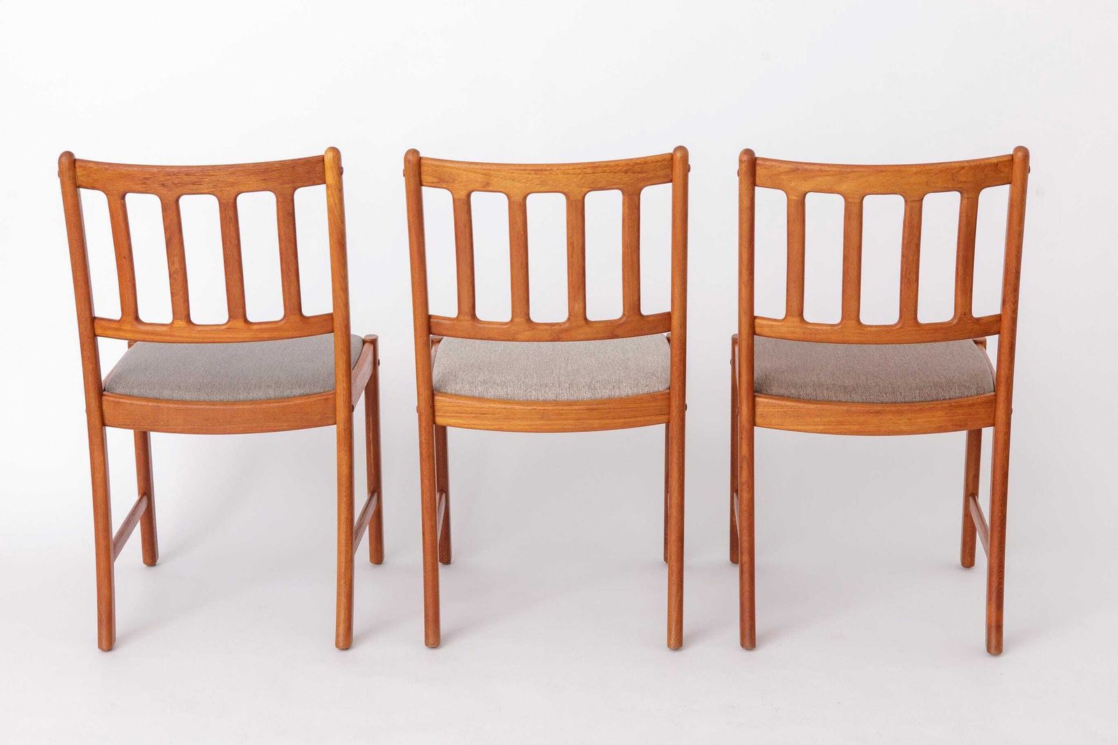 Set Of 6 Uldum Møbelfabrik Dining Chairs Danish Teak 1960s Mid Century Modern Restored Chairs photo 2059.0