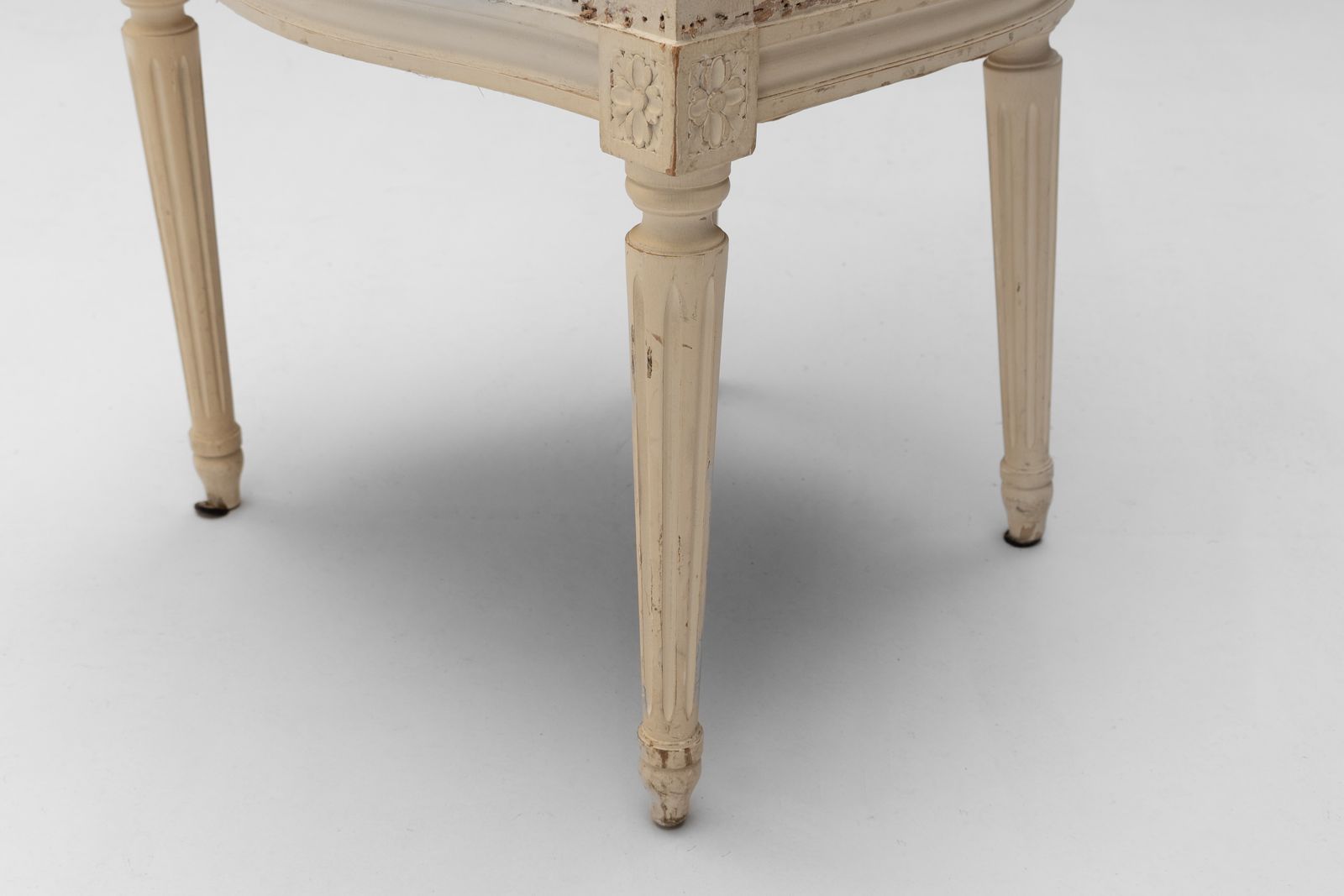 photo furniture Set Of Eight French Dining Chairs