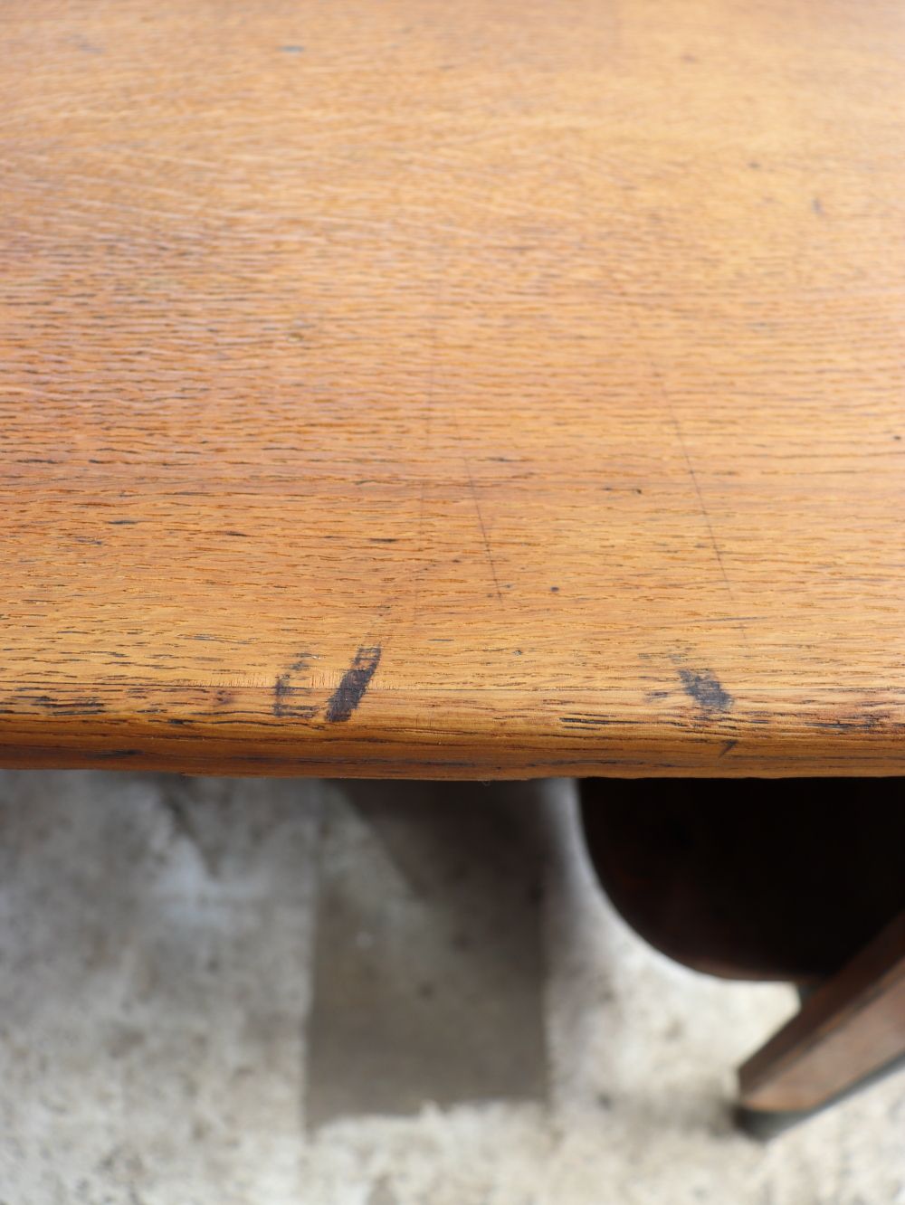 photo vintage Beautiful Vintage French Jean Prouvé Desk