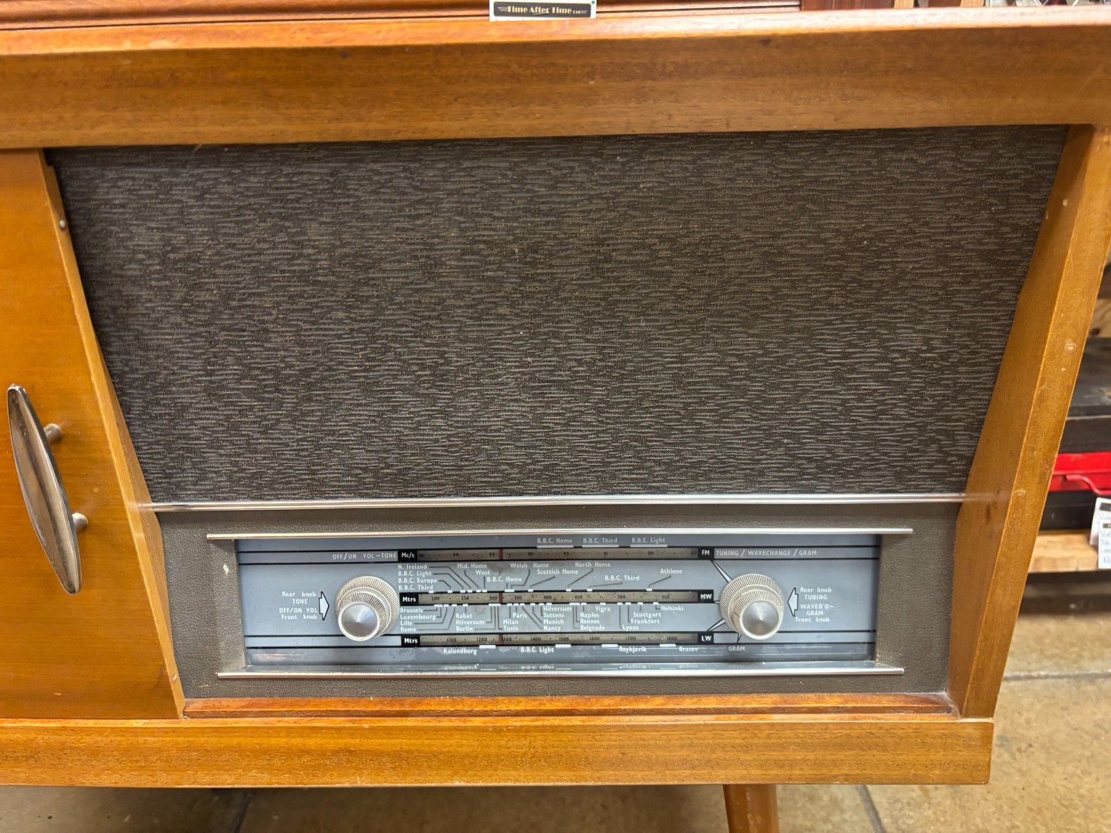 Mid Century G.R.D Model 204 Radiogram photo vinterior