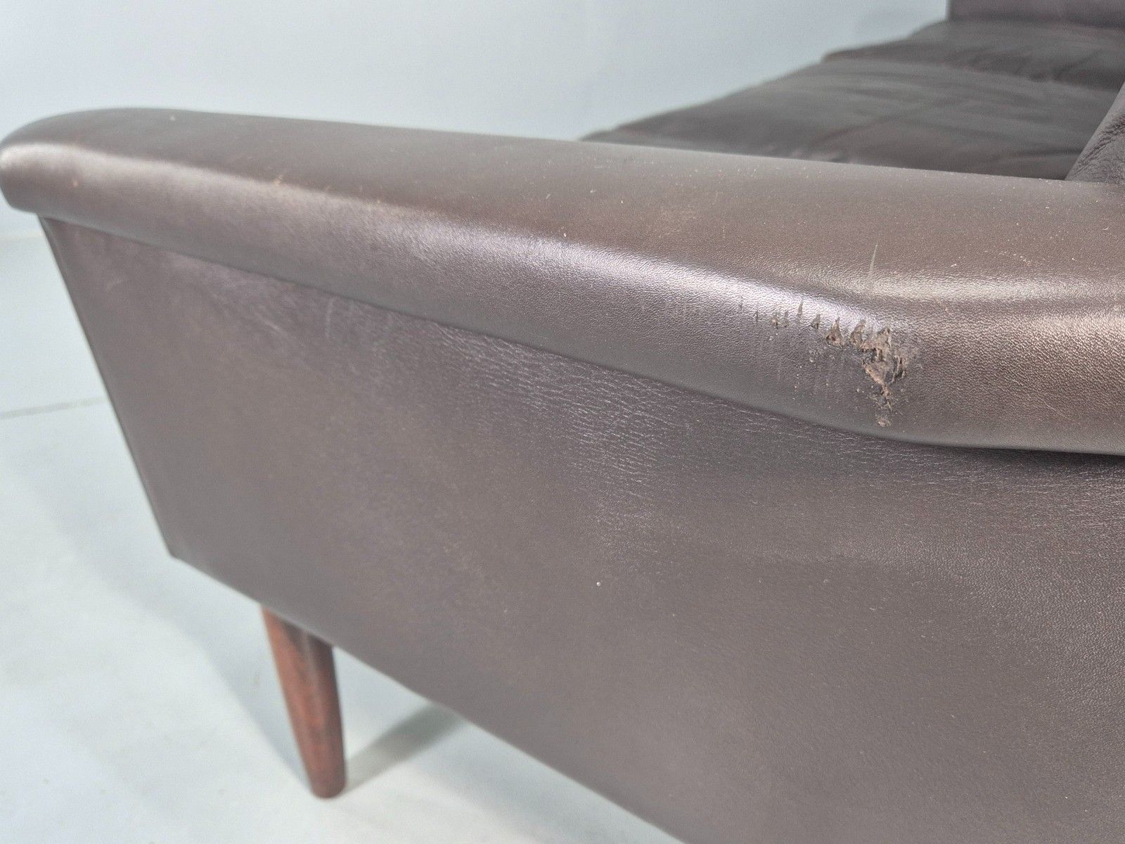 photo vintage Vintage Mid Century 3 Seater Danish Brown Leather Sofa Retro 1960s Eb12261