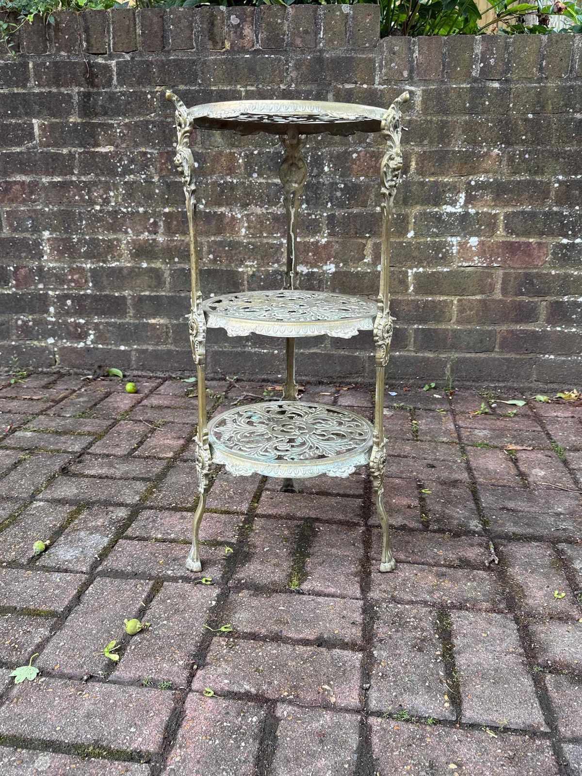 photo vintage Authentic Victorian Ornate Brass Plant Stand Three Tier Display Stand