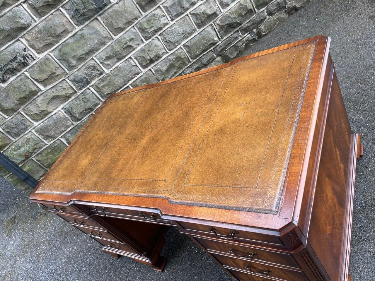 Quality Walnut Partners Pedestal Desk 5ft Wide photo 980.0