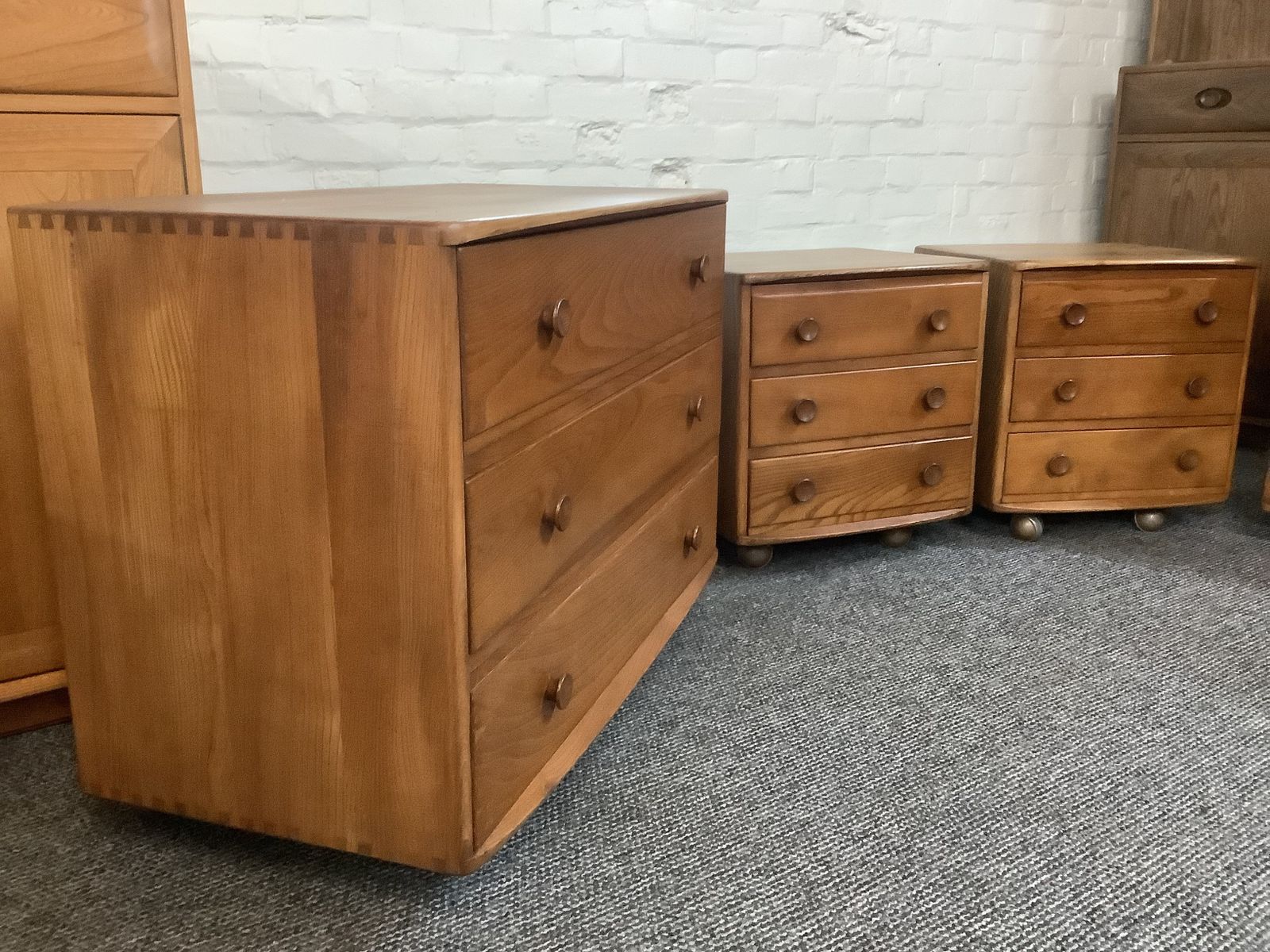 Ercol Bedroom Furniture Suite. Early Windsor Models Produced England 1956. photo vintage