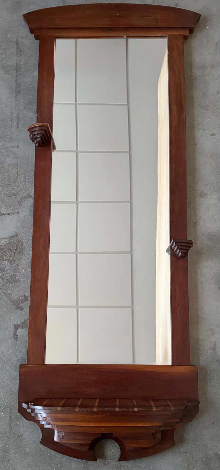 **Paire de miroirs d'époque Art Nouveau avec étagères intégrées** photo Décoration