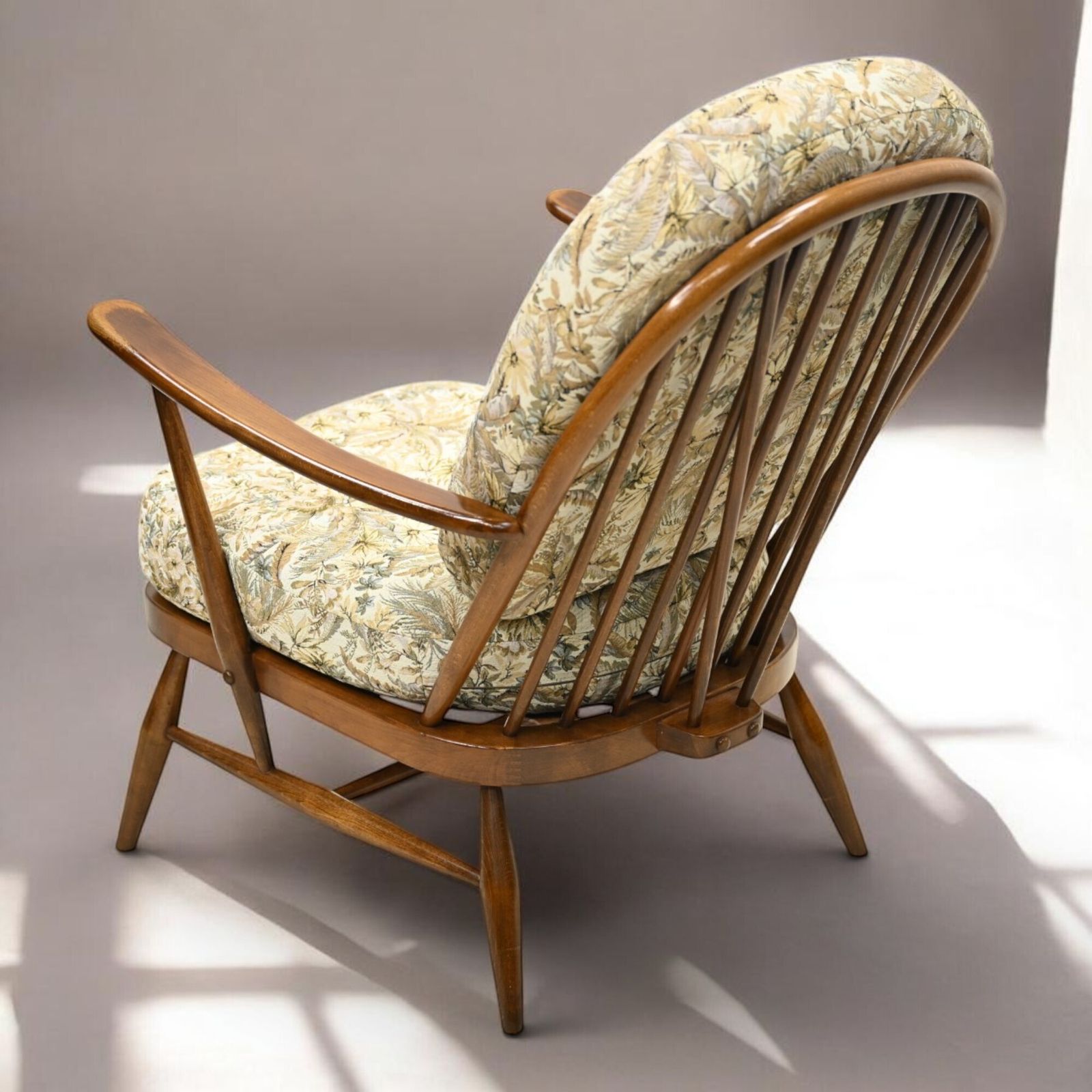 Ercol Windsor Easy Chair Model 204 1970s Good Webbing Dark Finish Free Delivery