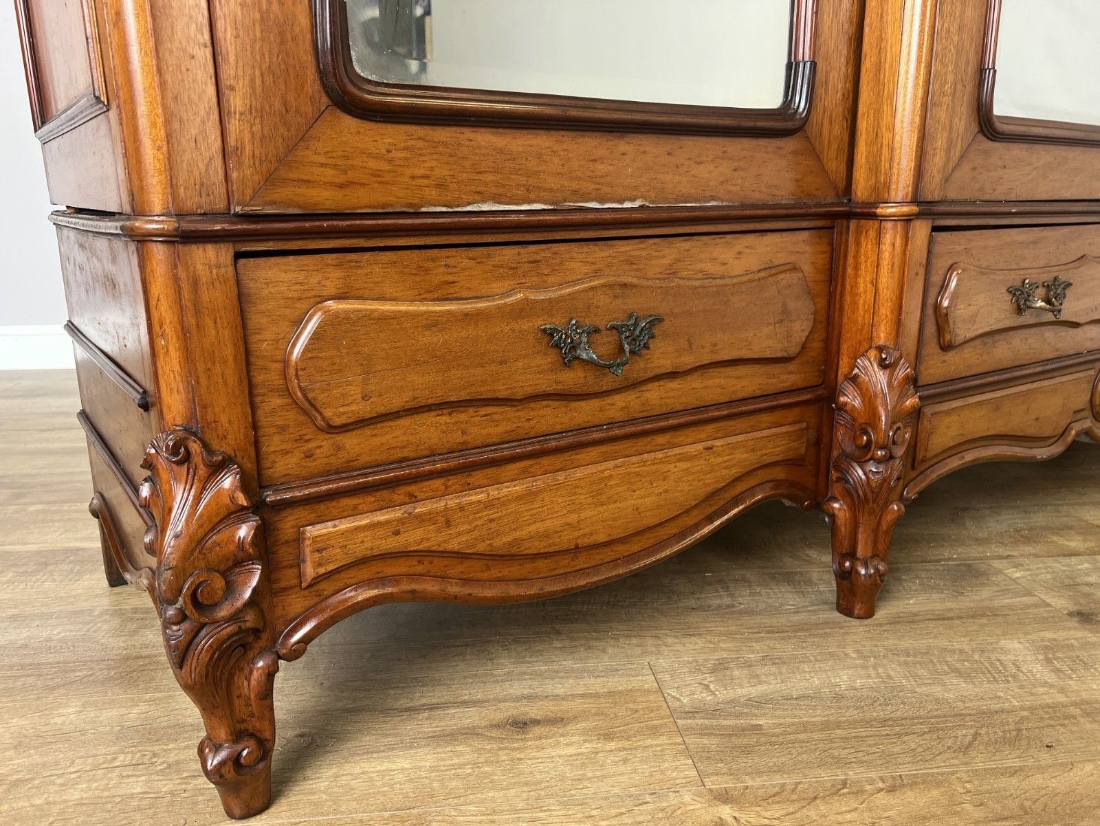 photo furniture Wardrobe Antique French Mahogany Three Door Mirrored Carved Armoire Lot 6127