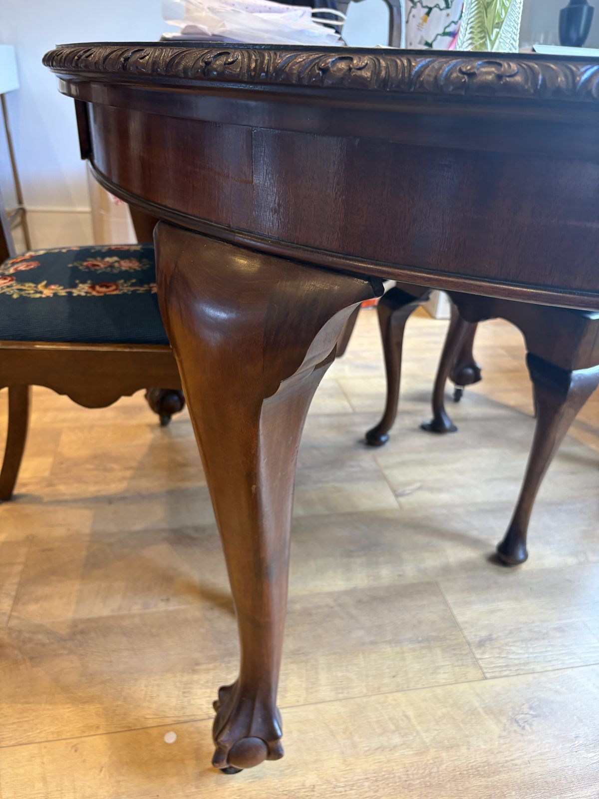 Antique Mahogany Oval Dining Table + 4 Chairs | Queen Anne Style | Paw Feet With Castors photo 350.0