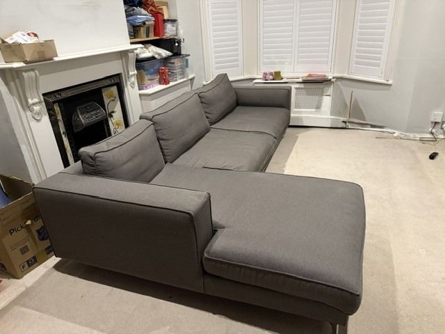 Calligaris L Shaped Corner Sofa With Chaise – Spacious 4 Seater