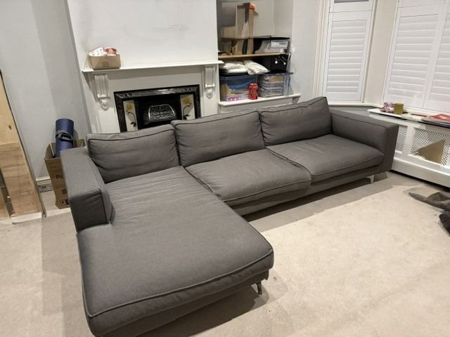 Calligaris L Shaped Corner Sofa With Chaise – Spacious 4 Seater photo for sale